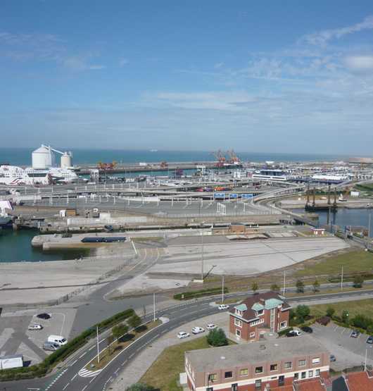 Calais Lighthouse