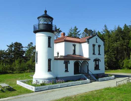 Admiralty Head Lighthouse